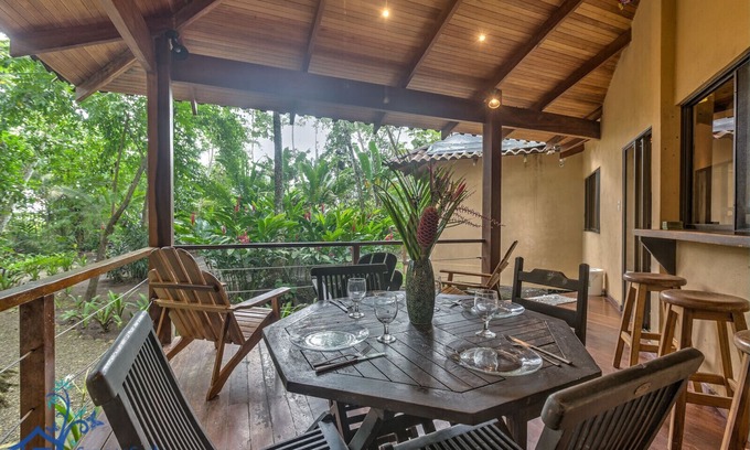 Cocles Ski Chalet | Beachfront Casa Koda 3BR Garden & Terrace