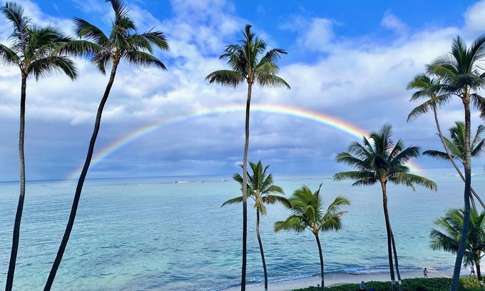 Punaluu Condo | BEACHFRONT Condo OCEANVIEW -Quiet, SANDY Beach -Snorkeling, Free Parking, Extras