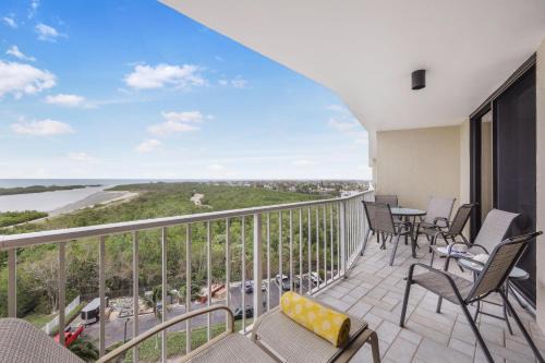 Marco Island House | Beachfront condo with pool, gym, and pickleball