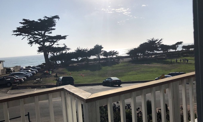 San Simeon House | Beachfront home directly across from beach & park! Close to everything!