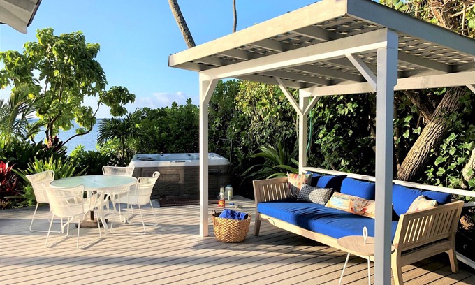 Hawaii Loa Ridge House | Beachfront | Hot Tub | A/C | BBQ | Honolulu |5-7 NIGHT STAYS PERMITTED