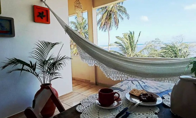 Guriu Village House | Beachfront house for families and kitesurfing