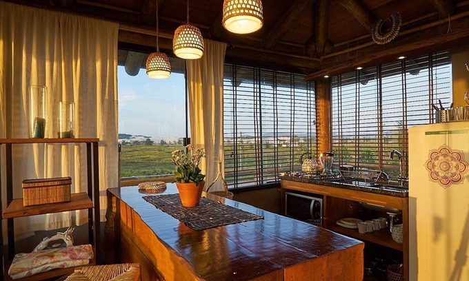 Barra de Ibiraquera House | Beachfront House with Jacuzzi and Large Patio