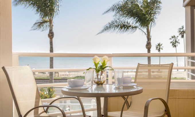 Capistrano Beach Hotel | Beachfront Inn and Suites at Dana Point