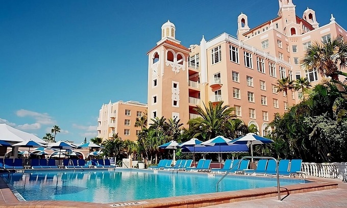 Pass-a-Grille Hotel | Beachfront Property w/Amazing View! Gorgeous Room w/King Bed, Outdoor Pool