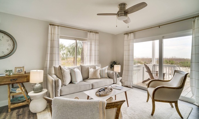 Beachwalk Condo | Beachfront Saint Helena Island Condo w/Amenities!