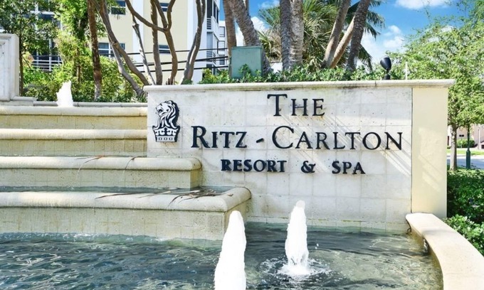 Key Biscayne Condo | BEACHFRONT - @ the Ritz Carlton 5 Star Resort & Spa - Tennis - Key Biscayne Fl