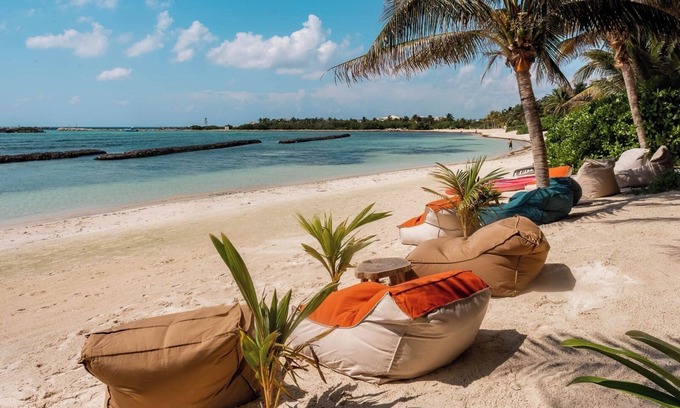 Puerto Aventuras Villa | Beachfront Villa for Big Group in Puerto Aventuras