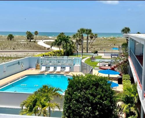 Treasure Island Hotel | Beachside Resort Motel
