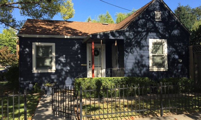 Napa House | Beachy feel with easy downtown access - 31 day minimum