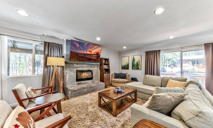 Montgomery Estates Cabin | Bear Cub Cabin - 3BR/2BA New Remodel, Pets, AC