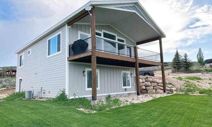 Sweetwater Cabin | Bear Lake retreat with private Ideal Beach Resort Access!