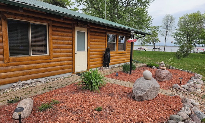 Fremont Cabin | Bear Lodge, Fantastic Views Of Partridge Lake Fremont Wisconsin Wolf River