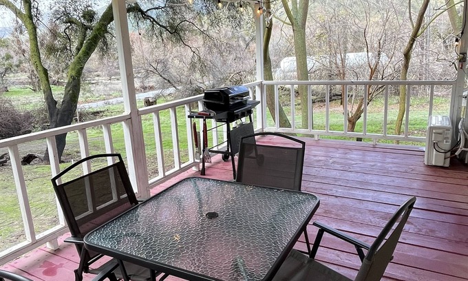 Three Rivers House | Bears Eye View 8 MILES from Sequoia National Park