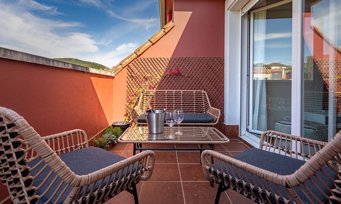 Carril Apartment | Beatiful 3 bedroom apartment with swimming pool.