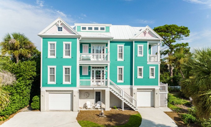 Oceanmarsh Subdivision House | Beaufort, Parris Island/Marines. Close to hospitals: Travel Nurses and Doctors