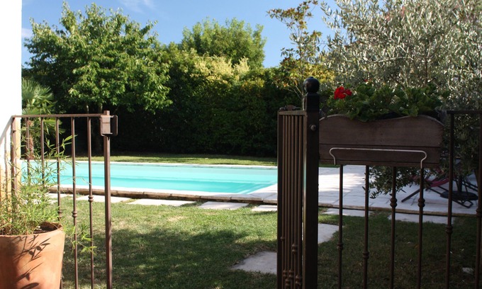 Arnas House | Beaujolaise family house in golden stones