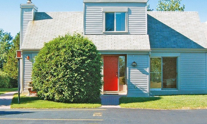 Collingwood Apartment | Beautiful 1 bedroom unit at resort, sleeps 6