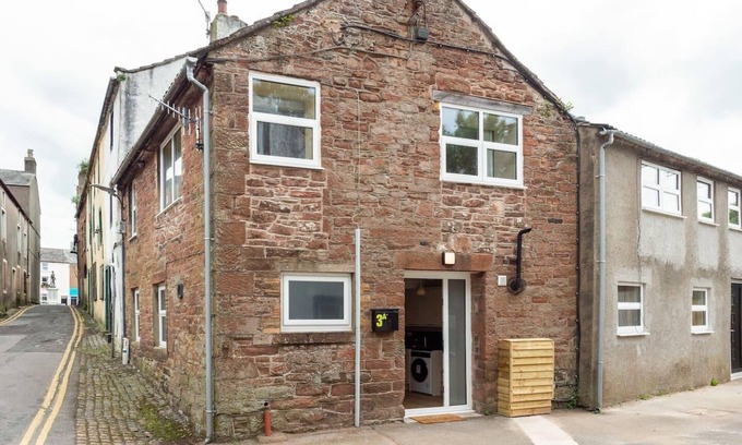 Egremont House | Beautiful 2-Bed House in Egremont Milo's place