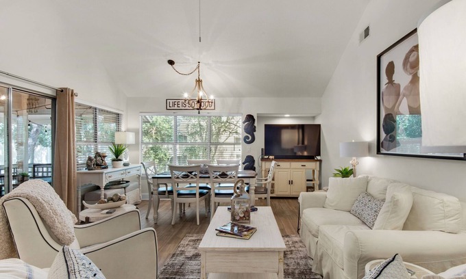 Miramar Beach Condo | Beautiful 2nd Floor Cottage at Hidden Dunes