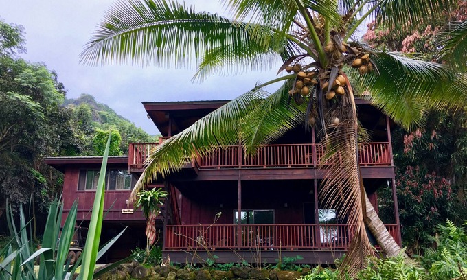 Punaluu House | Beautiful 3 Bed/3 bath Spacious Home Located in the country on the north shore