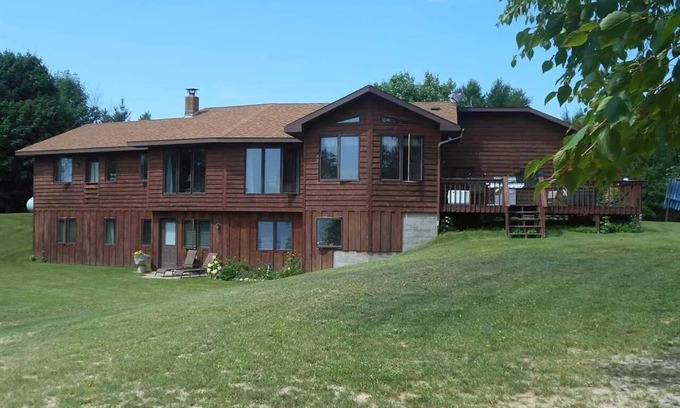 Cohasset House | Beautiful 4 BDRM Retreat on Loon Lake with Sauna and Sand Beach!