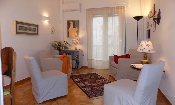 Athens City Centre Apartment | Beautiful 77m2 fully renovated apartment for 4 people