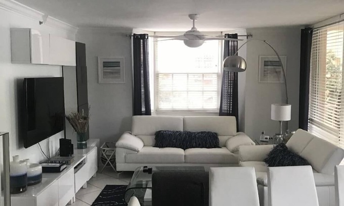 Aventura Apartment | Beautiful and comfortable Apartment Yacht Club at Aventura