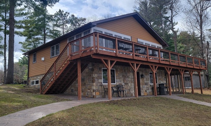 Chetek House | Beautiful and Spacious Lake Home! Large Deck Overlooking Lake!