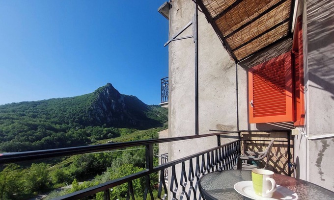 Pennadomo Apartment | Beautiful apartment with a fantastic balcony view
