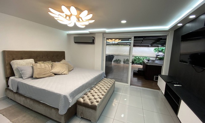 Florida Nueva Apartment | Beautiful apartment with Jacuzzi