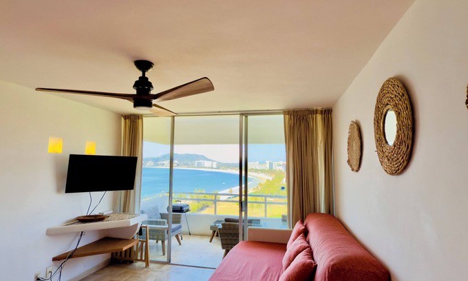 Ixtapa Resort | Beautiful Beachfront Residence with Stunning Ocean Views!