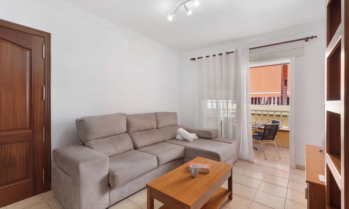 Playa San Juan Apartment | Beautiful Beach Apartment