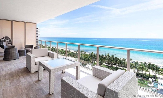 Bal Harbour Condo | Beautiful beach front Condo at the St. Regis Hotel