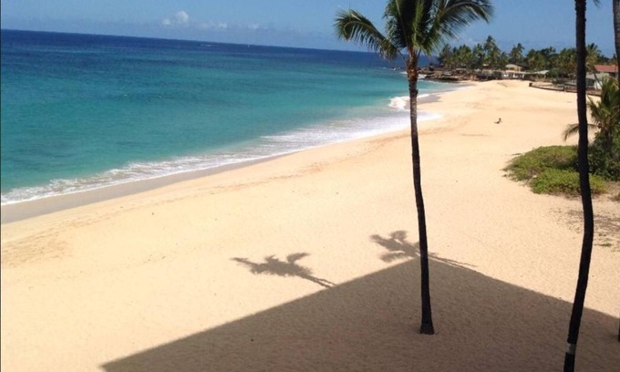 Makaha Valley Condo | Beautiful Beaches and best snorkeling on island. Golf course nearby.