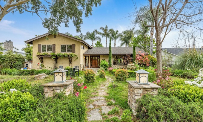 San Juan Capistrano House | Beautiful custom home on half-acre lot in the heart of San Juan Capistrano