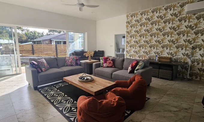 Muri Villa | Beautiful brand new 5 bedroom villa with pool in Muri