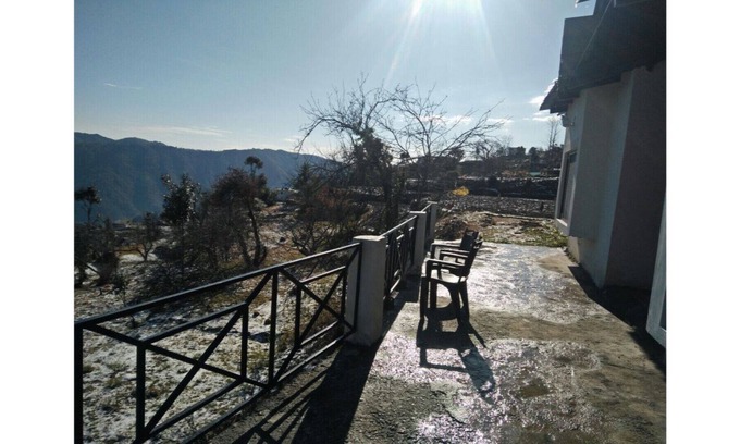 Kaul Cottage | Beautiful cottage in nature's lap. Beautiful view of snow laden himalayan peaks.