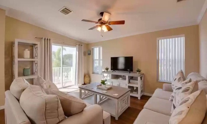 Cudjoe Key Cottage | Beautiful Cottage & Amenities in Gated Community