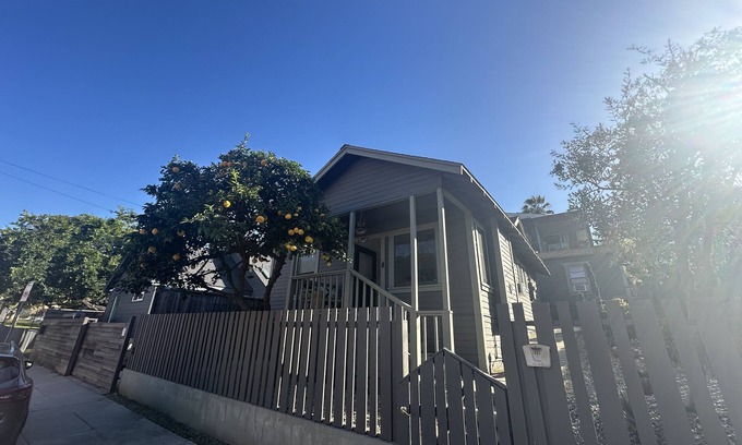 Elysian Heights Cottage | Beautiful Cottage in Echo Park Los Angeles .