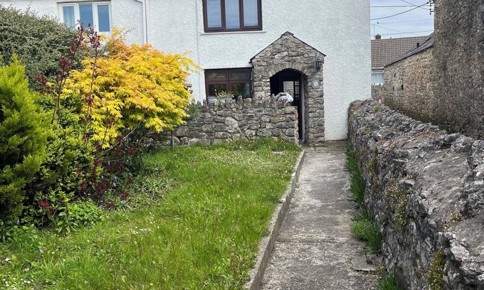 Porthcawl Cottage | Beautiful cottage, newly decorated in the heart of Nottage village