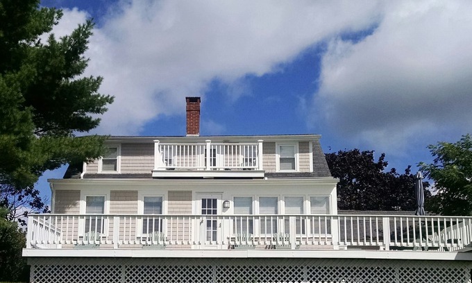 Belfast House | Beautiful cottage overlooking Belfast Harbor.