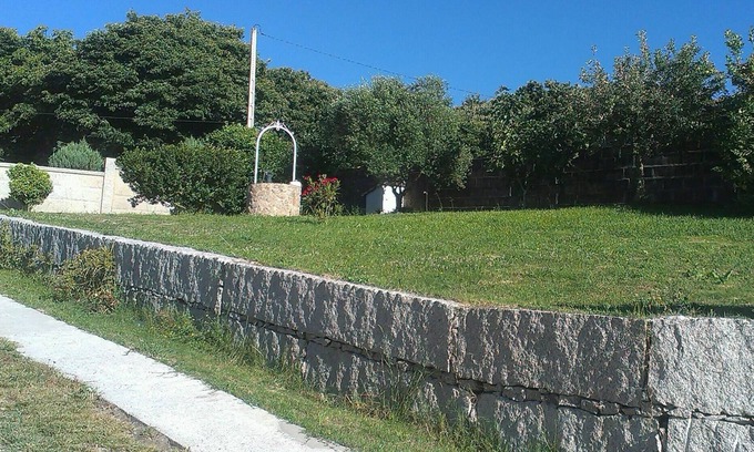 Dodro House | BEAUTIFUL COTTAGE WITH FULLY ENCLOSED FARM 5 KM FROM PADRÓN