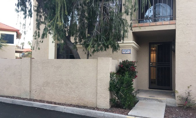 North Mountain House | Beautiful courtyard villa at the Pointe Resort Condominiums at Tapatio Cliffs