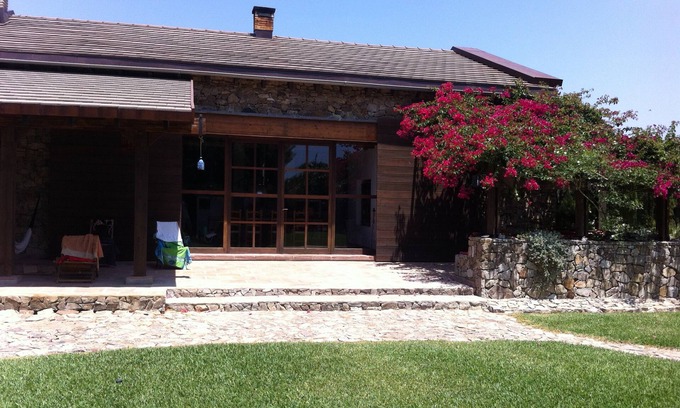 El Palmar Ski Chalet | Beautiful stone house in El Palmar, 500m from the beach