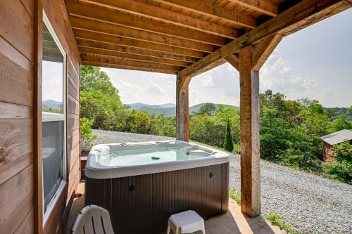 Franklin House | Beautiful Franklin Home with Bunkhouse and Hot Tub!