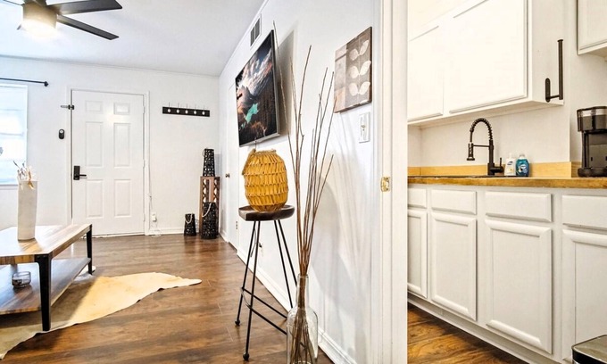 Central Oklahoma City Apartment | Beautiful Getaway Nears Asian Dist