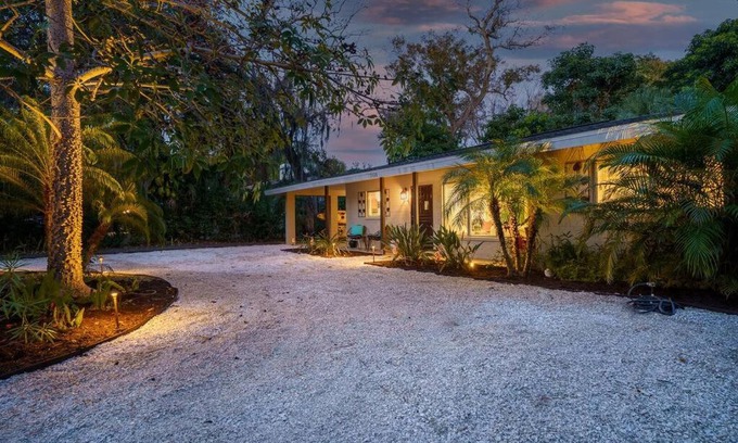 Indian Beach Sapphire Shores House | Beautiful Glam Mid-Century 1 block from Sarasota bay with Firepit