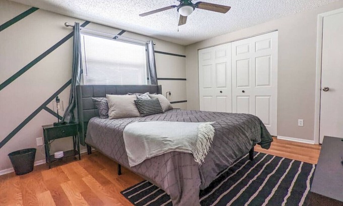 Port Richey House | Beautiful Guest House w/Large Heated Pool