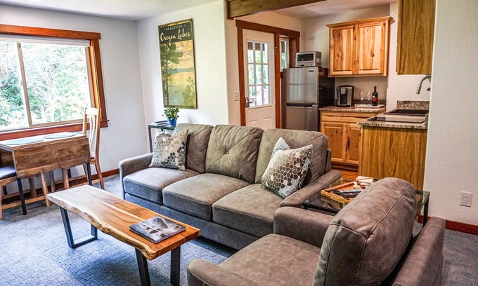 Ashland Apartment | Beautiful Guest Suite with Private Deck Overlooking Forest and Waterfall